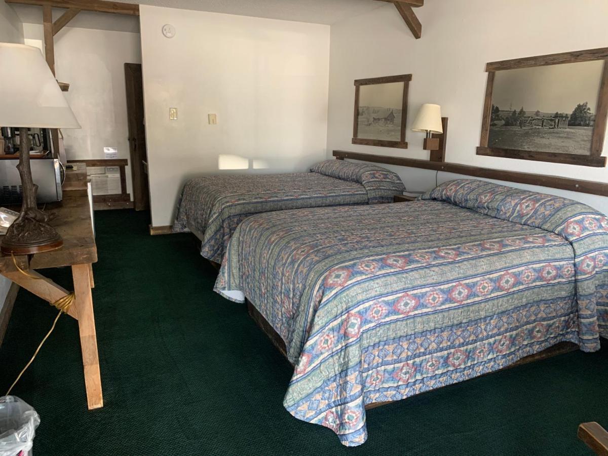 Bunkhouse Motel Guernsey Εξωτερικό φωτογραφία